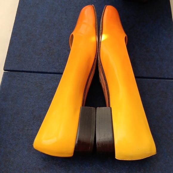 SALVATORE FERRAGAMO LEATHER FLATS BOUTIQUE EDITION SZ 7 - Picture 2 of 12